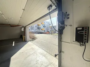 Pronájem garážového stání, Brno, Říčanská, 13 m2