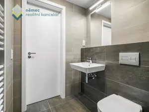 Pronájem bytu 1+kk, Praha - Kamýk, Hodkovická, 30 m2