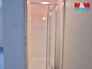 Pronájem obchodního prostoru, Pardubice, Dašická, 155 m2