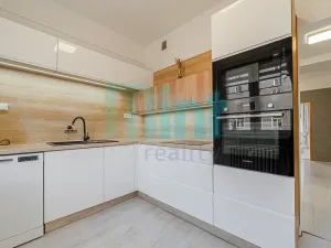 Prodej bytu 3+1, Ostrava, Sokolská třída, 75 m2