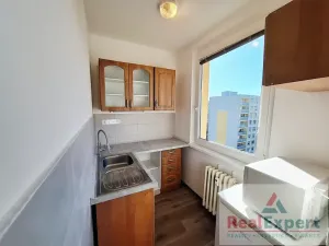 Pronájem bytu 1+1, Praha - Háje, Matúškova, 30 m2