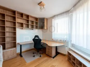Prodej bytu 1+kk, Praha - Troja, Hnězdenská, 41 m2