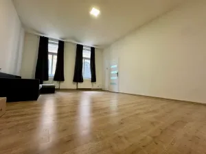 Pronájem bytu 2+1, Aš, Hlavní, 82 m2