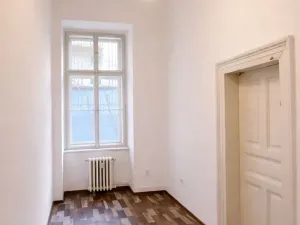 Pronájem kanceláře, Praha - Nové Město, Bolzanova, 20 m2