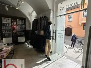 Pronájem obchodního prostoru, České Budějovice, Piaristická, 65 m2