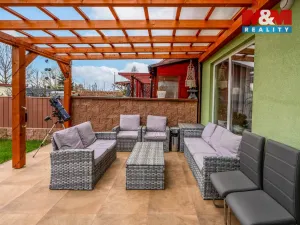 Prodej rodinného domu, Veltrusy, Lomená, 118 m2