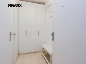 Pronájem bytu 1+kk, Praha - Holešovice, Farského, 35 m2