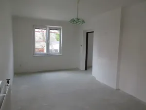 Prodej bytu 3+1, Dříteň, 72 m2