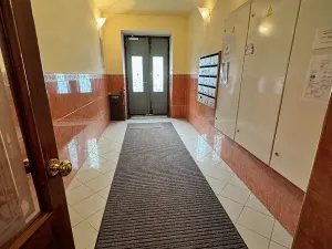 Pronájem bytu 1+1, Praha - Vršovice, Charkovská, 39 m2