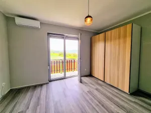 Prodej rodinného domu, Modlany, 320 m2