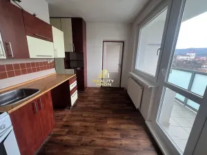 Prodej bytu 2+1, Kadaň, Věžní, 52 m2