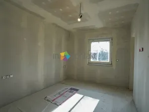 Prodej rodinného domu, Holasovice, 107 m2