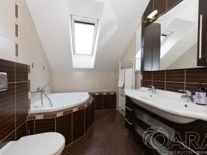 Prodej rodinného domu, Dolní Břežany, K Písnici, 136 m2