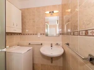 Prodej bytu 2+1, Přeštice, Tř. 1. máje, 52 m2