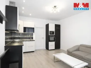 Pronájem bytu 3+kk, Praha - Vysočany, Podnádražní, 72 m2