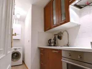 Pronájem bytu 3+1, Praha - Nové Město, Klimentská, 74 m2