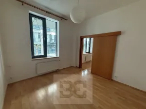 Pronájem bytu 2+kk, Praha - Holešovice, V háji, 44 m2