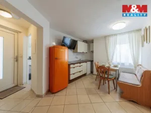 Prodej bytu 1+1, Karlovy Vary - Dvory, Chebská, 53 m2