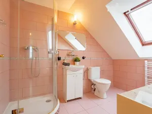 Prodej ubytování, Horní Stropnice, 360 m2