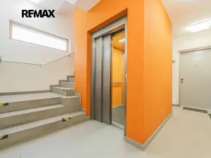 Pronájem bytu 2+kk, Praha - Libeň, Davídkova, 51 m2