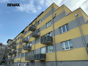 Pronájem bytu 2+kk, Kladno, Jaroslava Holečka, 53 m2