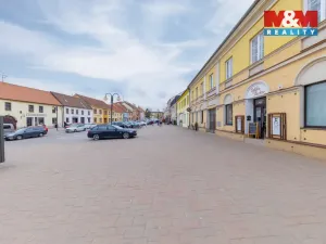 Pronájem obchodního prostoru, Slavkov u Brna, Palackého náměstí, 71 m2