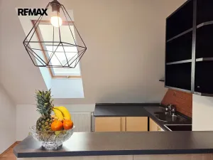 Prodej bytu 2+kk, Jesenice, Příčná I., 45 m2