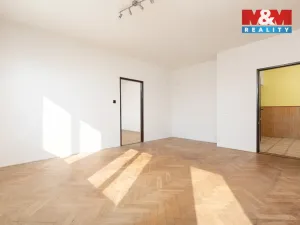 Prodej atypického bytu, Krnov - Pod Bezručovým vrchem, Bezručova, 73 m2