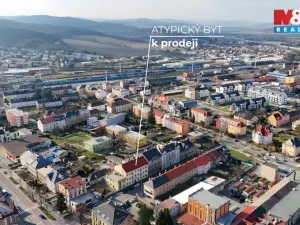 Prodej atypického bytu, Krnov - Pod Bezručovým vrchem, Bezručova, 73 m2
