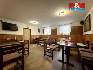 Prodej restaurace, Velké Žernoseky, 438 m2