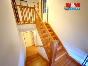 Prodej restaurace, Velké Žernoseky, 438 m2