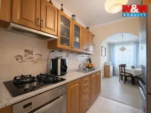 Prodej bytu 3+1, Praha - Horní Měcholupy, Parmská, 72 m2