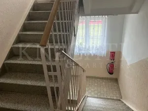 Prodej bytu 3+1, Ostrov, Hlavní třída, 76 m2