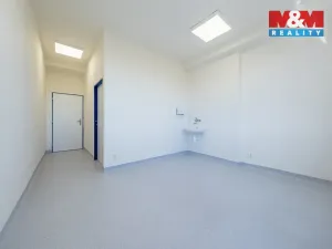 Pronájem obchodního prostoru, Praha - Petrovice, Ohmova, 22 m2