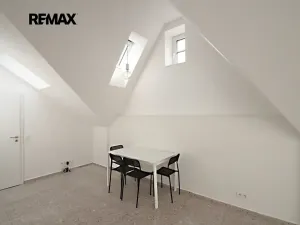 Pronájem bytu 2+kk, Kolín, Heverova, 52 m2