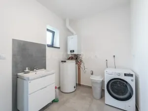 Prodej rodinného domu, Kornatice, 270 m2