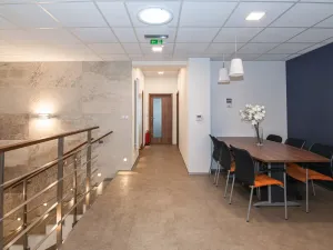 Pronájem kanceláře, Praha - Horní Počernice, Plkovská, 112 m2