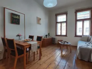 Pronájem bytu 2+kk, Praha, Nuselská, 30 m2