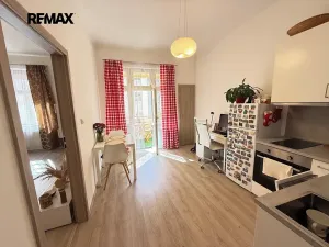 Prodej bytu 2+kk, Praha - Vršovice, Holandská, 40 m2