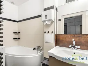 Prodej bytu 3+1, Praha - Smíchov, Zborovská, 111 m2