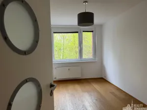 Pronájem bytu 3+kk, Praha - Bohnice, Dolákova, 74 m2