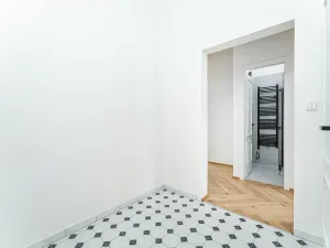 Prodej bytu 2+kk, Praha - Smíchov, Hořejší nábřeží, 47 m2