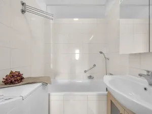 Prodej bytu 5+1, Dlouhoňovice, Sídlištní, 102 m2