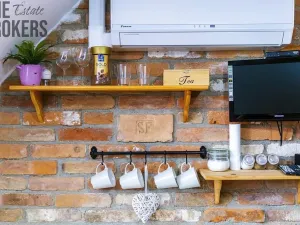 Prodej ubytování, Březí, Na štěrkách, 333 m2