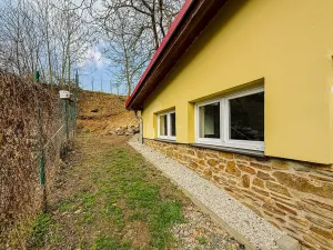 Prodej bytu 2+kk, Červené Pečky, Dobešovice, 66 m2