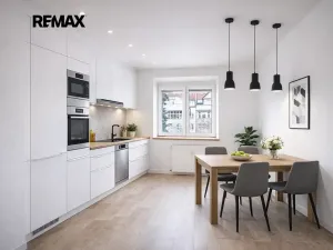 Prodej bytu 2+1, Praha - Dejvice, Na viničních horách, 58 m2