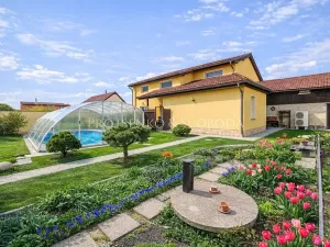 Prodej rodinného domu, Přerov nad Labem, 283 m2