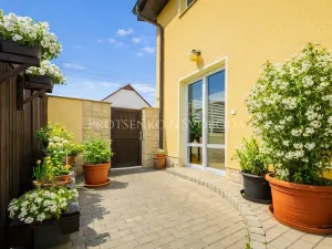 Prodej rodinného domu, Přerov nad Labem, 283 m2