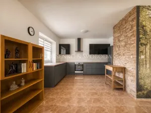 Prodej rodinného domu, Přerov nad Labem, 283 m2