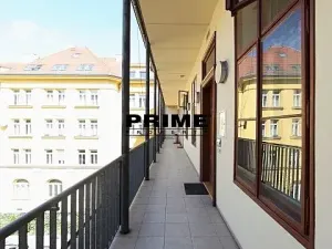 Pronájem kanceláře, Praha - Smíchov, Štefánikova, 168 m2